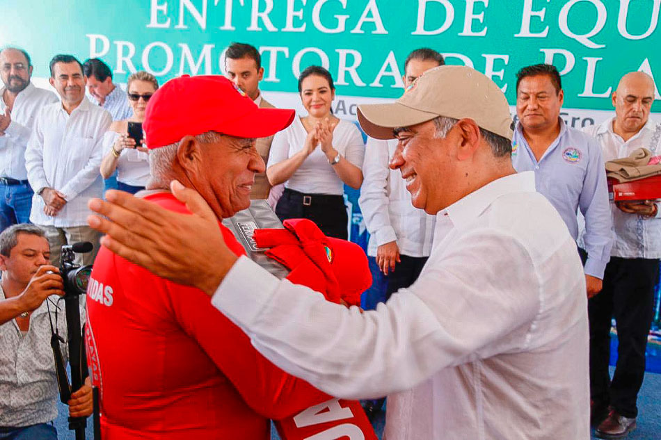 equipo-promotora-de-playas-zihuatanejo-acapulco_.jpg