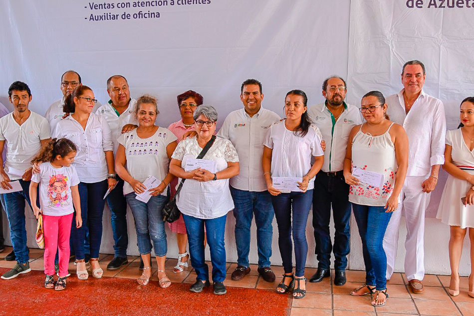 pago-de-becas-de-capacitacion-zihuatanejo.jpg