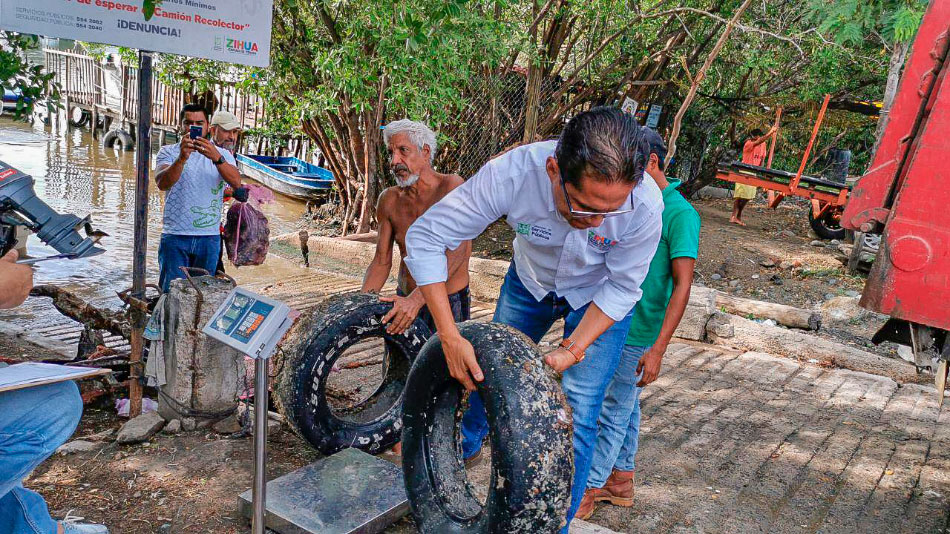 limpieza-bahia-zihuatanejo-2019.jpg