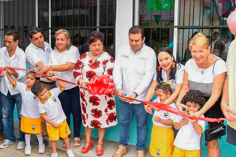 inauguracion-aulas-zihuatanejo_jorge-s-__.jpg