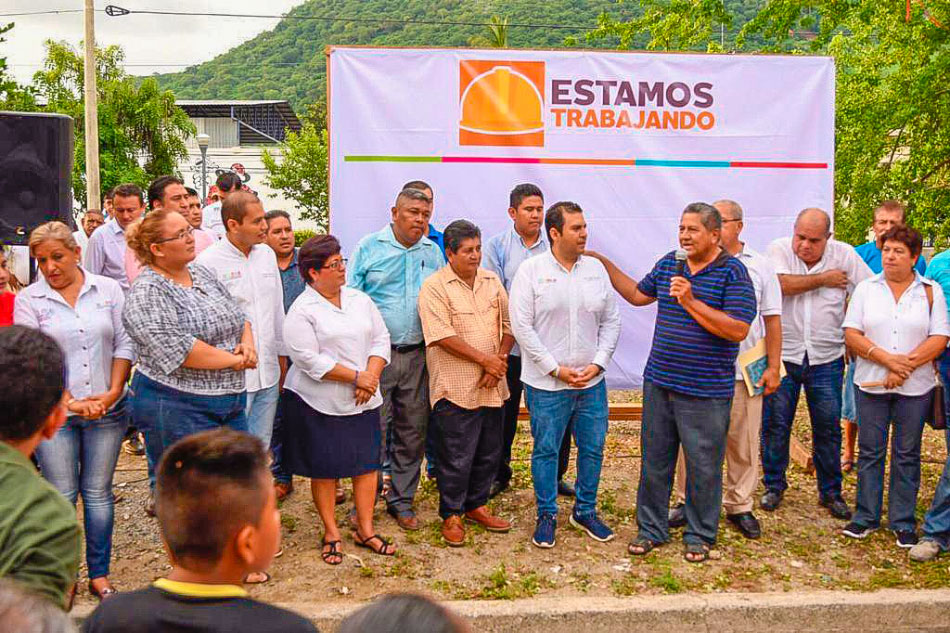 obras-colonias-zihuatanejo-jorge-sanchez-.jpg