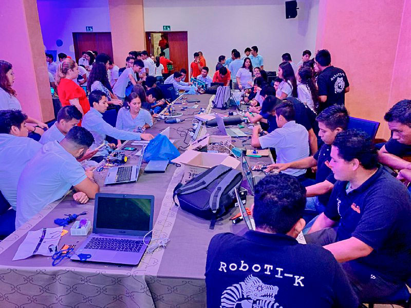 cocurso_robotica_2019_ixtapa_zihuatanejo-.jpg