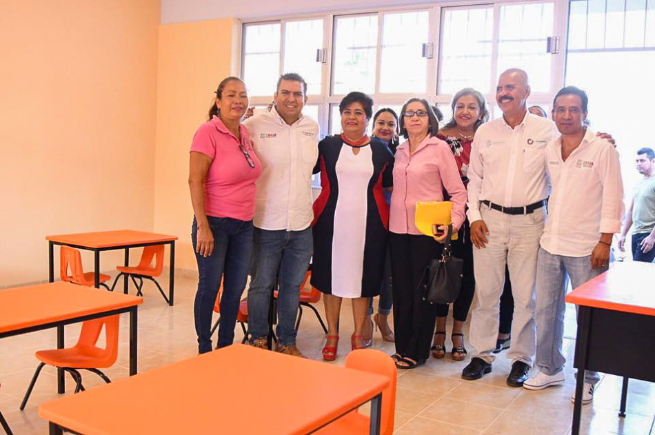 entrega_justo_sierra_kinder_zihuatabejo_obra__.jpg