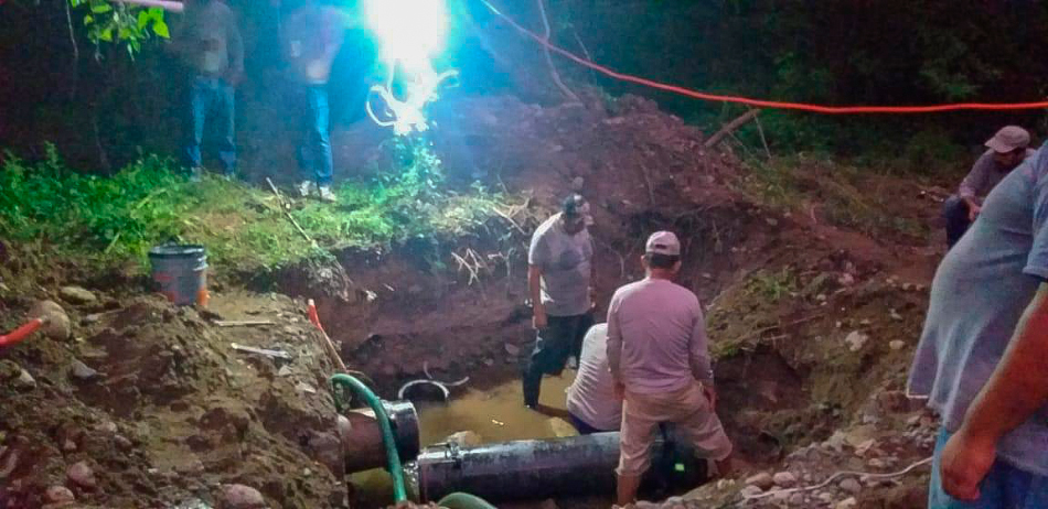 reparacion_linea_conduccion_capaz_zihuatanejo-2019__.jpg