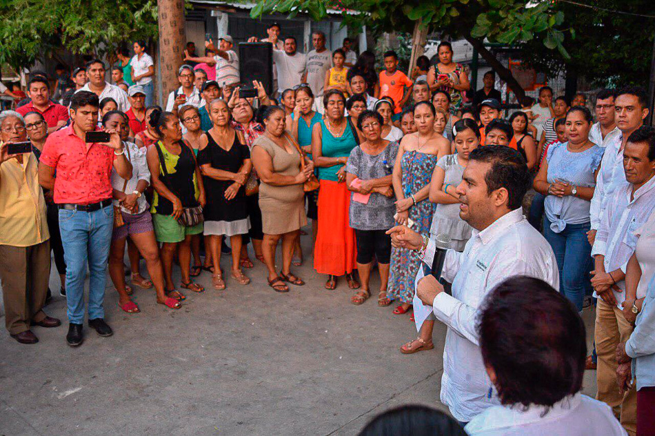 cacha_Calle_zapata_zihuatanejo-jorge_sanchez_.jpg