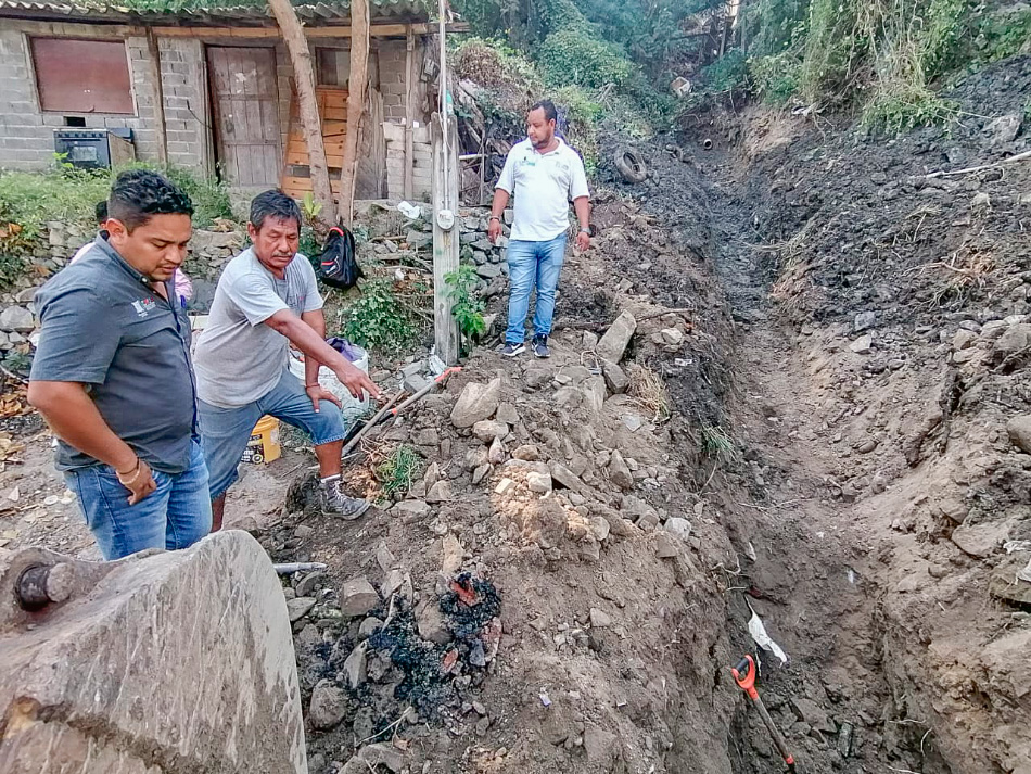 capaz_repara_col_las_brisas_zihuatanejo-_.jpg