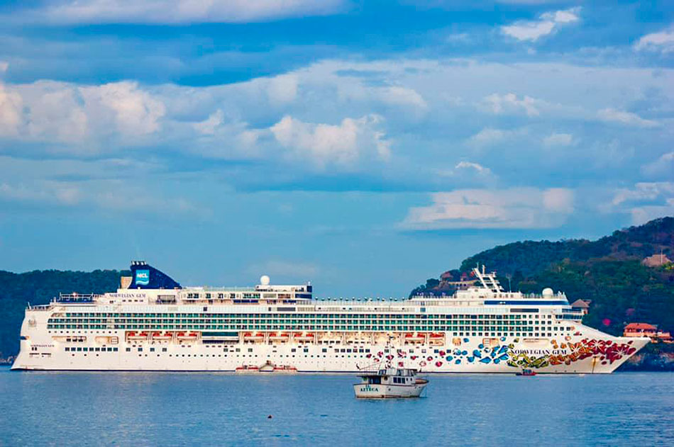 crucero_zihuatanejo_2020--.jpg