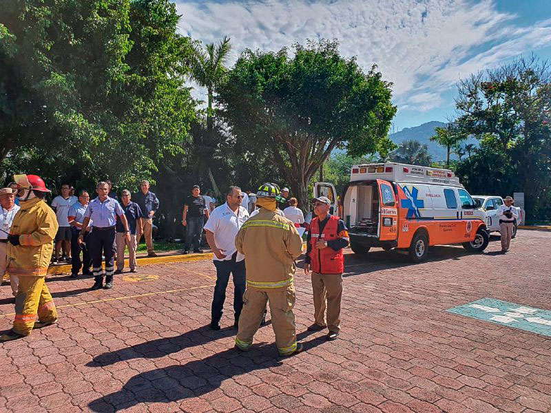 simulacro-nacional-zihuatanejo-gro-.jpg