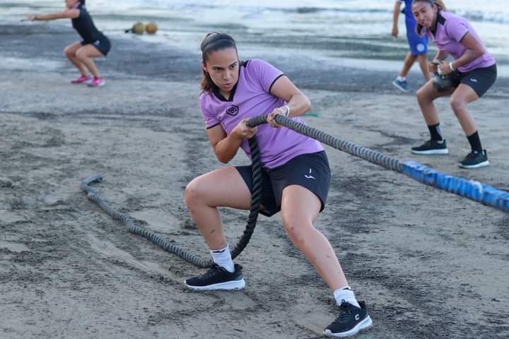 cruz-azul-femenil-entrenamiento-ixtapa-zihuatanejo-2022