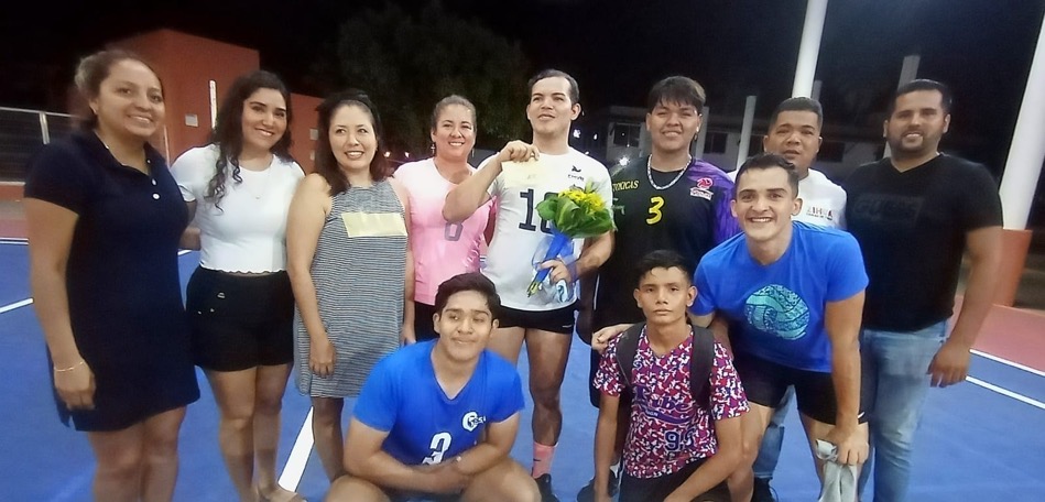 CESA-campeon-varonil-voleibol-zihuaanejo_.jpg