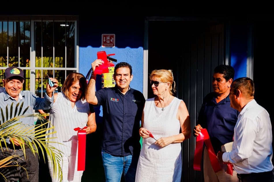 aulas-pantla-inauguracion-zihuatanejo-jorge-sanchez-por-los-ninos-de-zihuatanejo.jpg