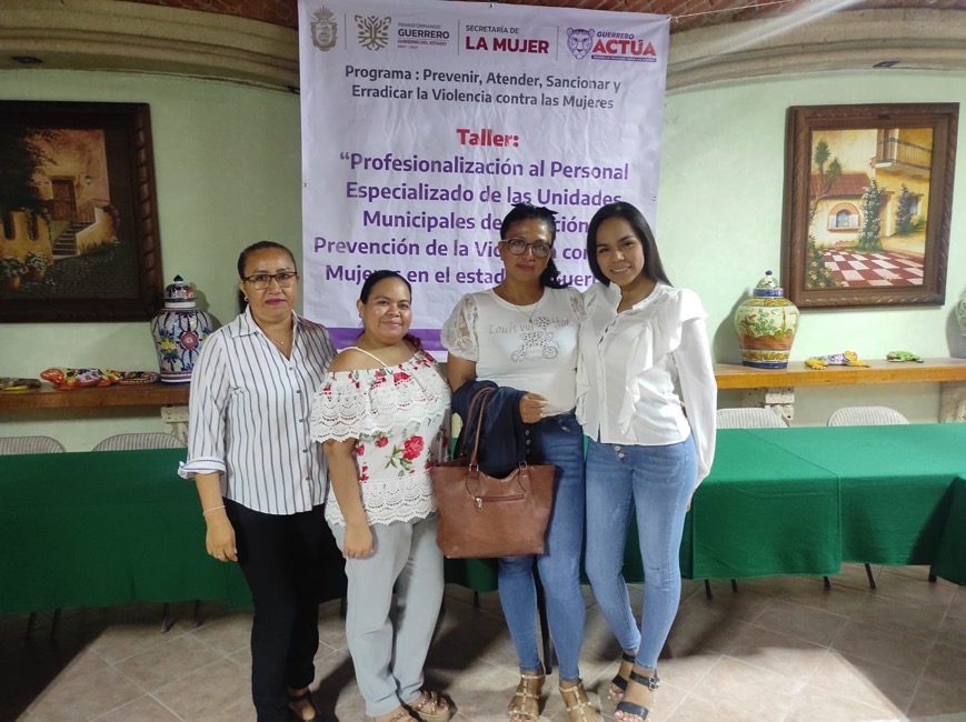 taller-profesionilizacion-perosnal-prevenir-violencia-mujres-petatlan-.jpg