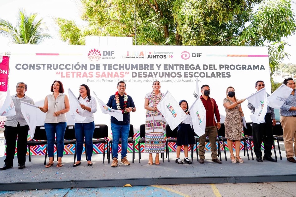 techumbre-primaria-Insurgentes-zihuatanejo-jorge-sanchez-liz-salgado.jpg
