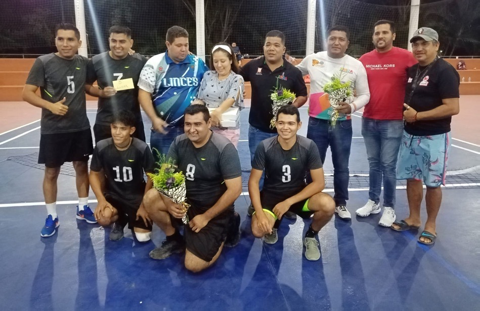 Miscelanea-Brisas-campeon-voleibol-zihuatanejo-2023.jpg