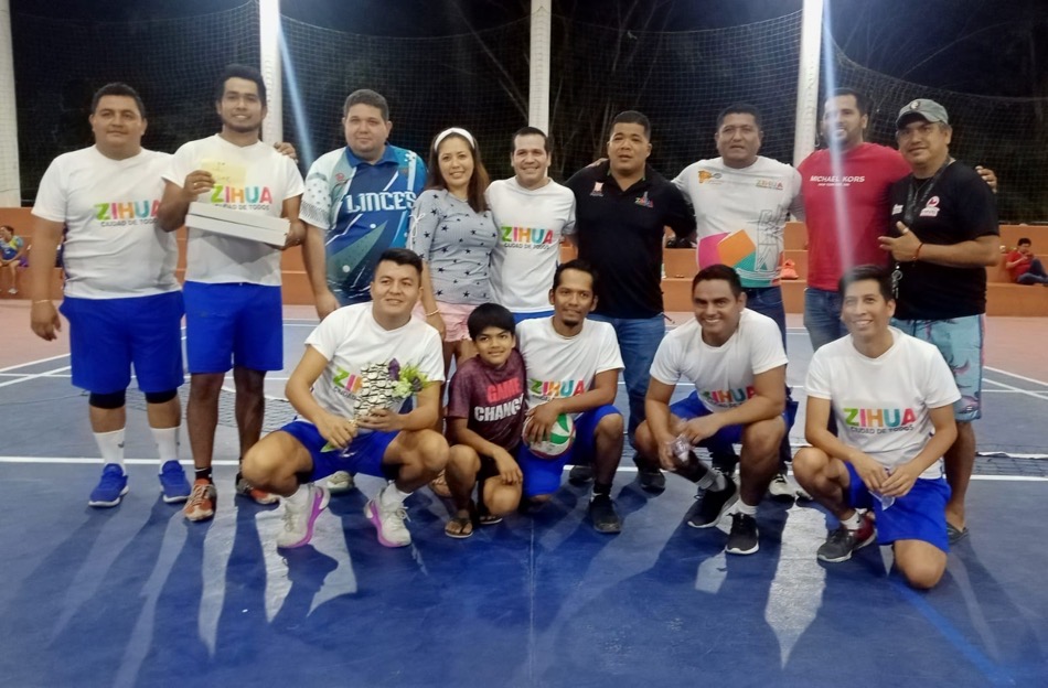 Miscelanea-Brisas-campeon-voleibol-zihuatanejo-2023.jpg