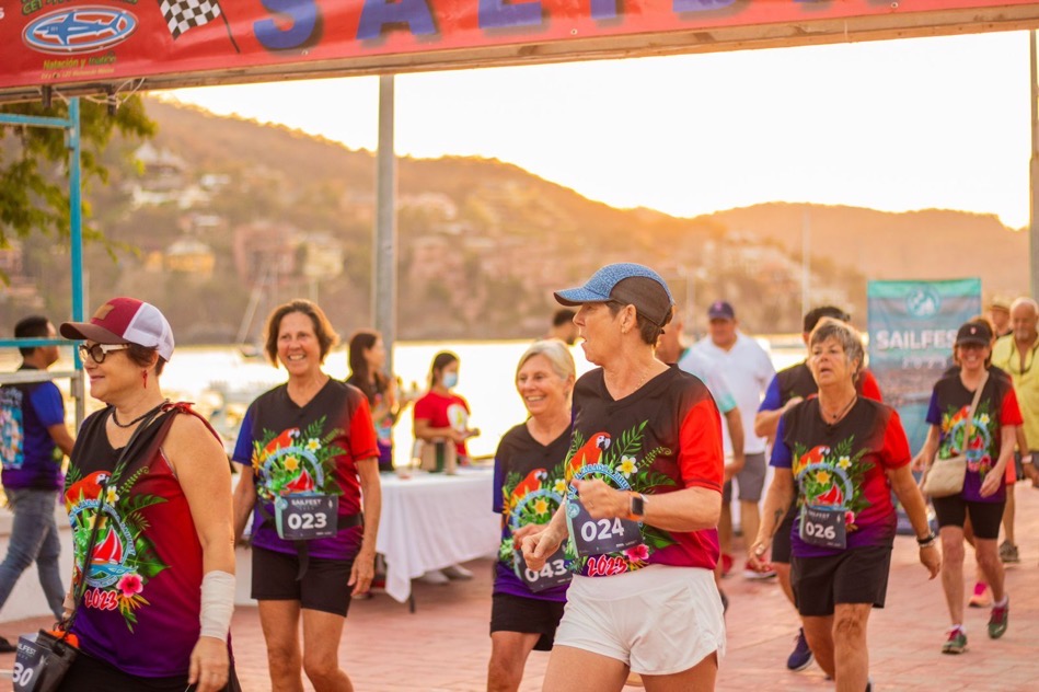 carrera-Regata-en-el-Paraiso-zihuatanejo-sailfest_.jpg