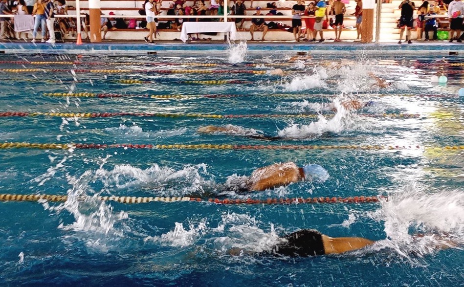 delegacion-natacion-michoacan-unidad-deportiva-zihuatanejo-2023.jpg