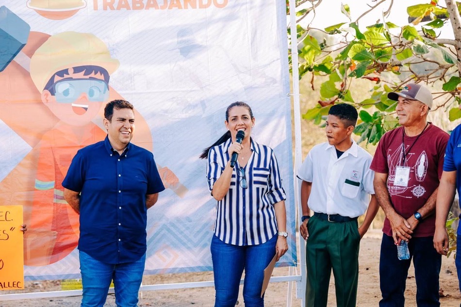 espacio-deportivo-techumbre-bena-vista-escuela-zihuatanejo.jpg