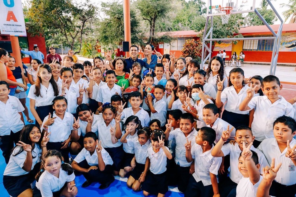espacio-deportivo-techumbre-bena-vista-escuela-zihuatanejo.jpg