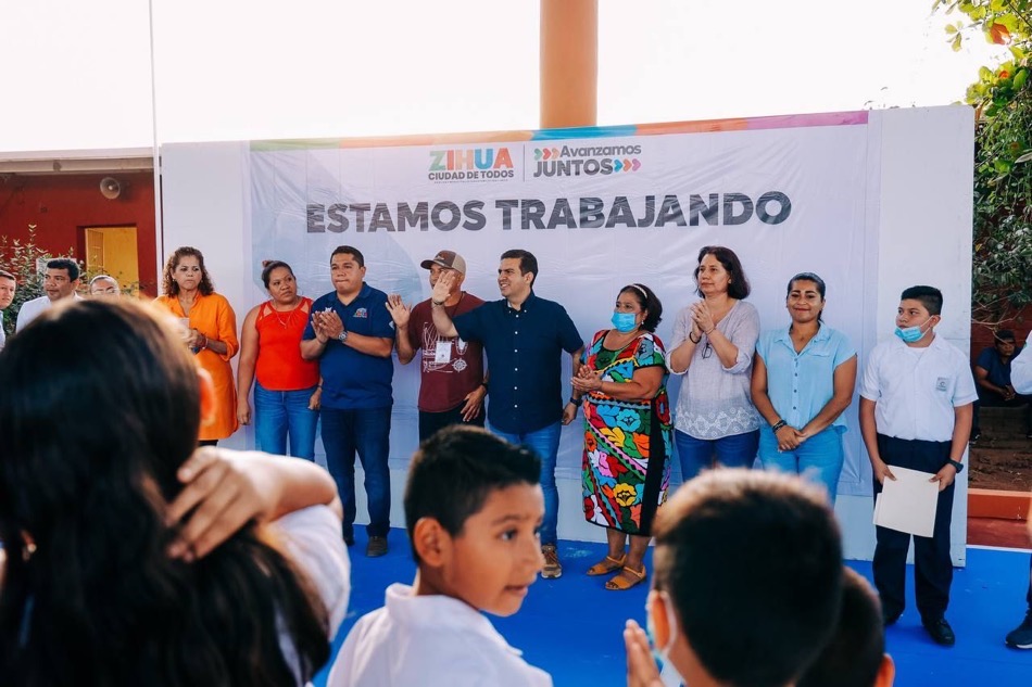 espacio-deportivo-techumbre-bena-vista-escuela-zihuatanejo.jpg