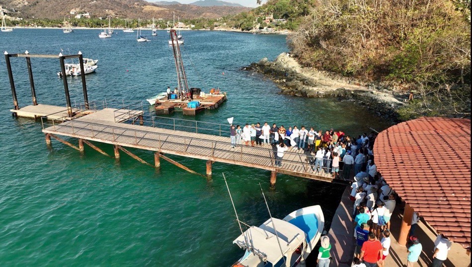 obra-nuevo-muelle-playa-las-gatas-ZIHUATANEJO.jpg