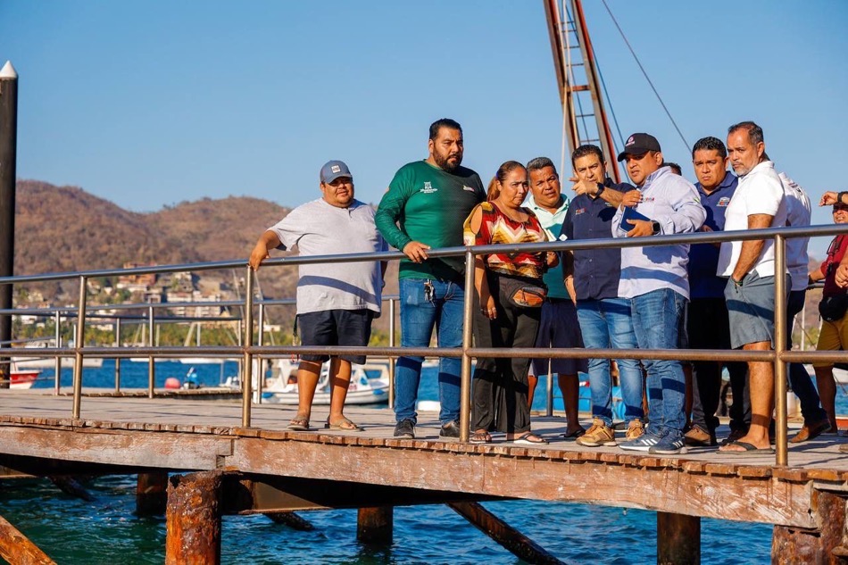 obra-nuevo-muelle-playa-las-gatas-ZIHUATANEJO.jpg