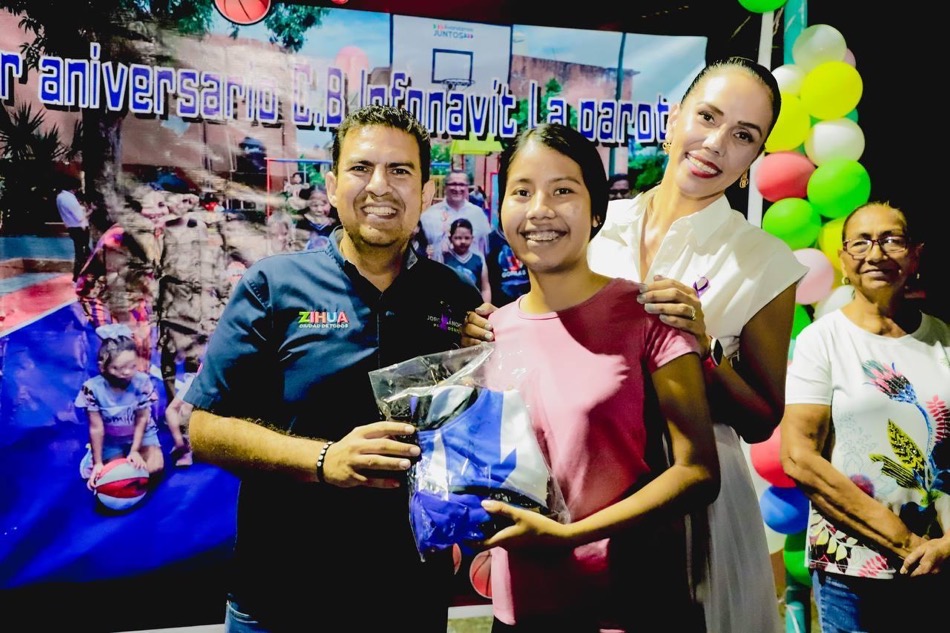 apoyo-jovenes_deportistas-zihua.jpg
