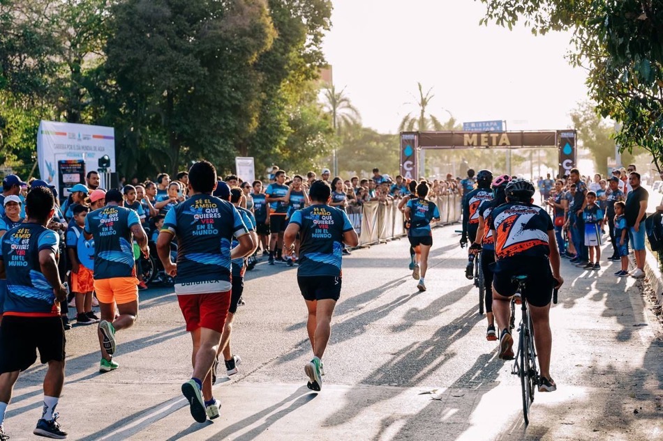 carrera-dia-agua-zihuatanejo-2023-.jpg