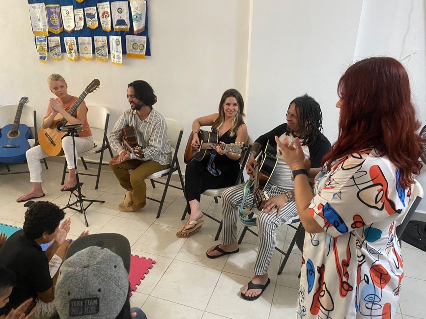 concierto-gratutito-artistas-festival-guitarra-zihuatanejo-fundacion.jpg
