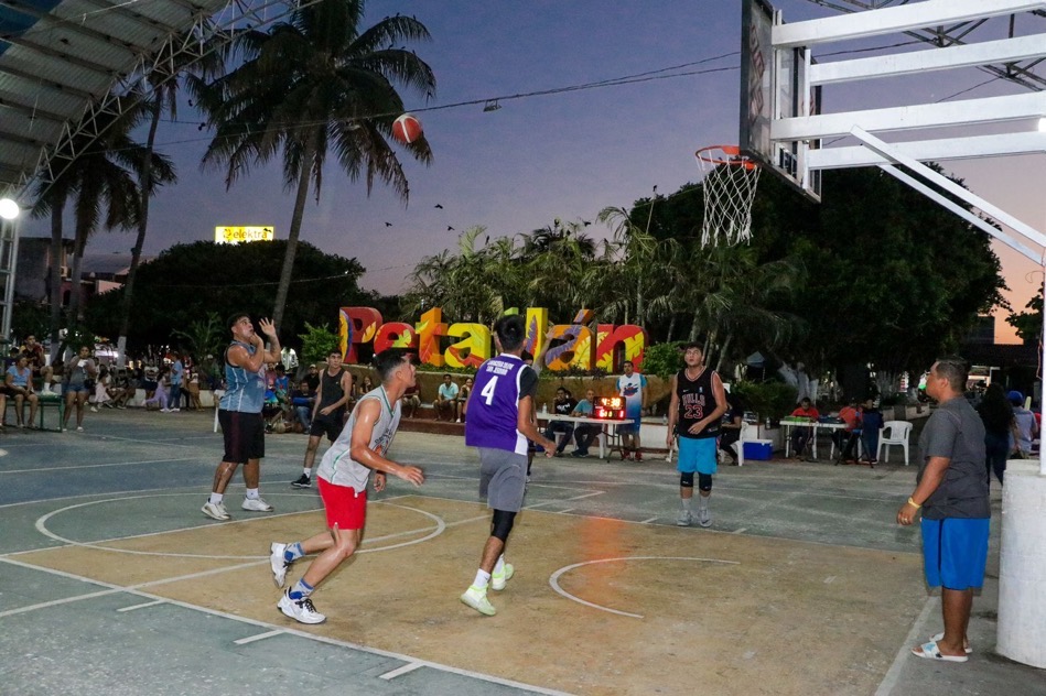 exito-torneo-basquet-petatlan_.jpg