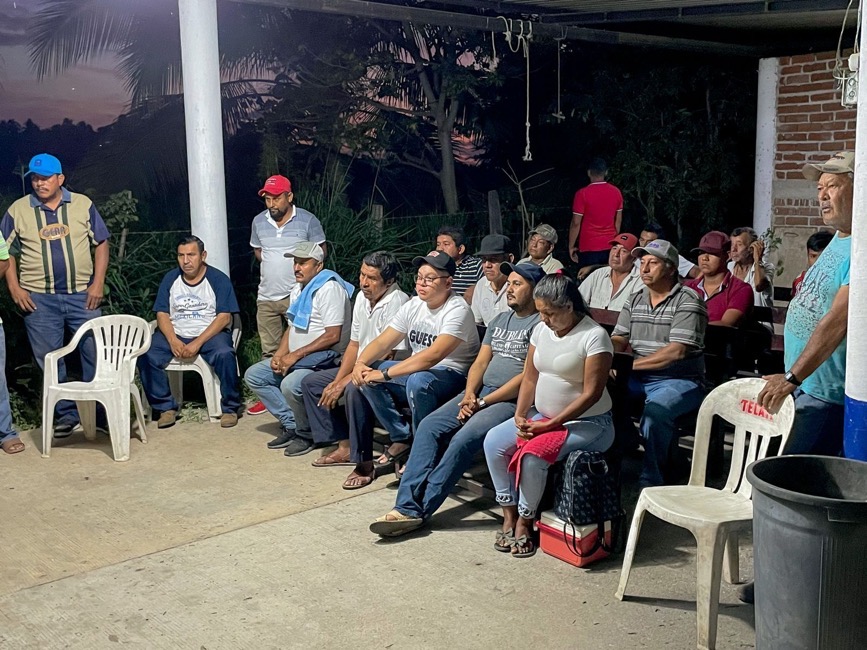 tocumbo-transportistas-reunion-petatlán-.jpg