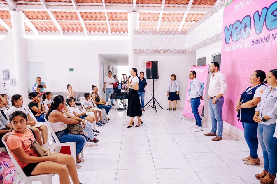dif-zihua-ninos-salud-visual_gob_zihuatanejo.jpg