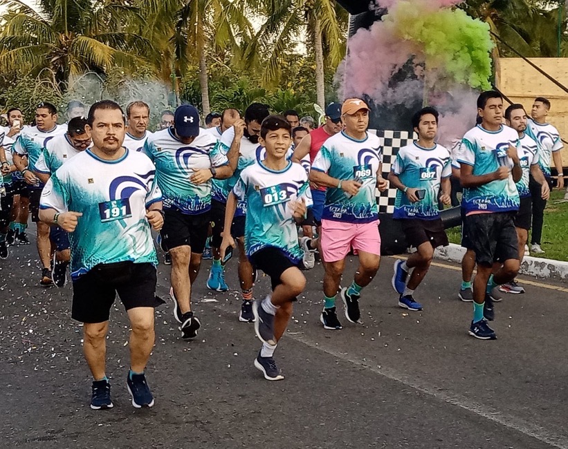 exito-carrera-dental-zihuatanejo-2023.jpg