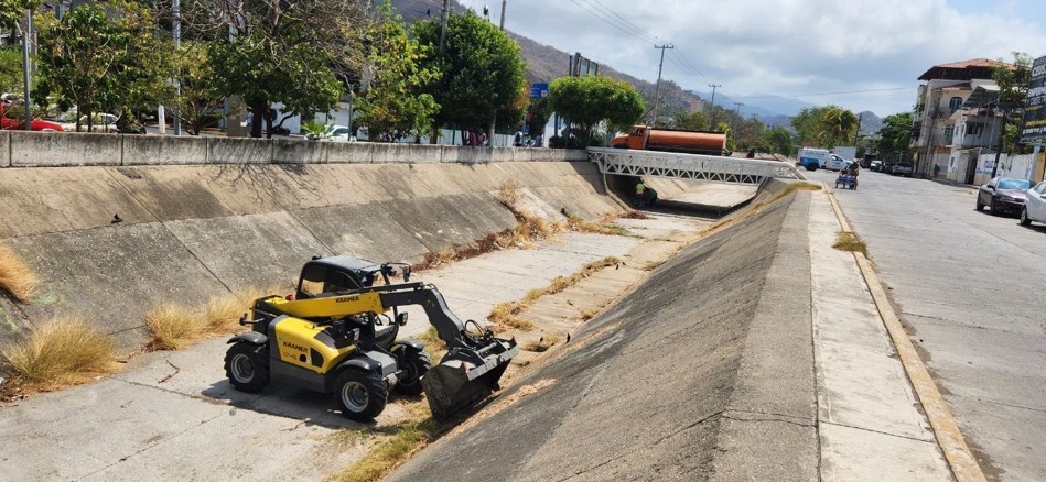 limpiza-canales-zihuatanejo-capaz-2023-temporada-lluvias_.jpg