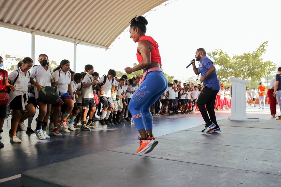 primer-festival-deportivo-dia-ninos-2023-zihuatanejo.jpg