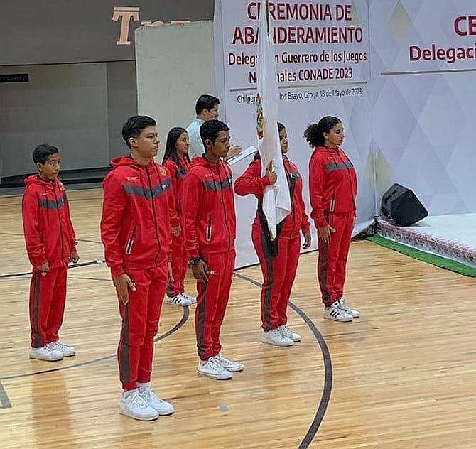 abanderamiento-conade-ddeportistas_zihuatanejo_.jpg