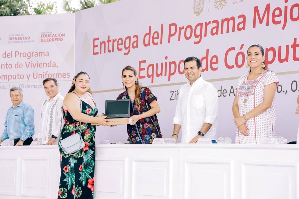 apoyo-educacion-vivienda-zihuatanejo-evelyn-salgado-jorge-sanchez_.jpg