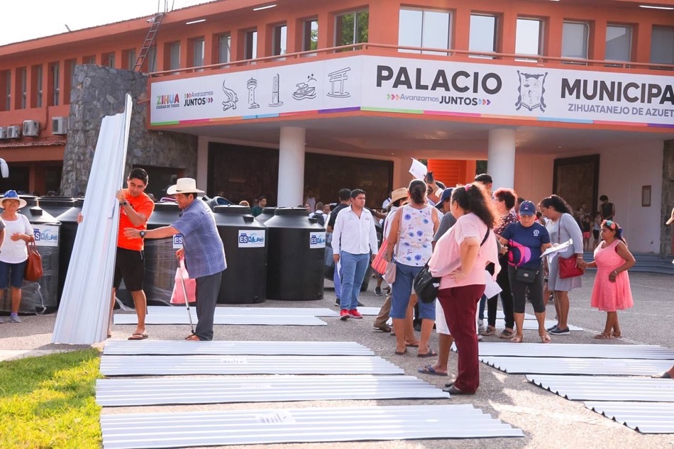 apoyo-vivienda_zihuatanejo_dif_liz-tapai-jorge-sanchez.jpg