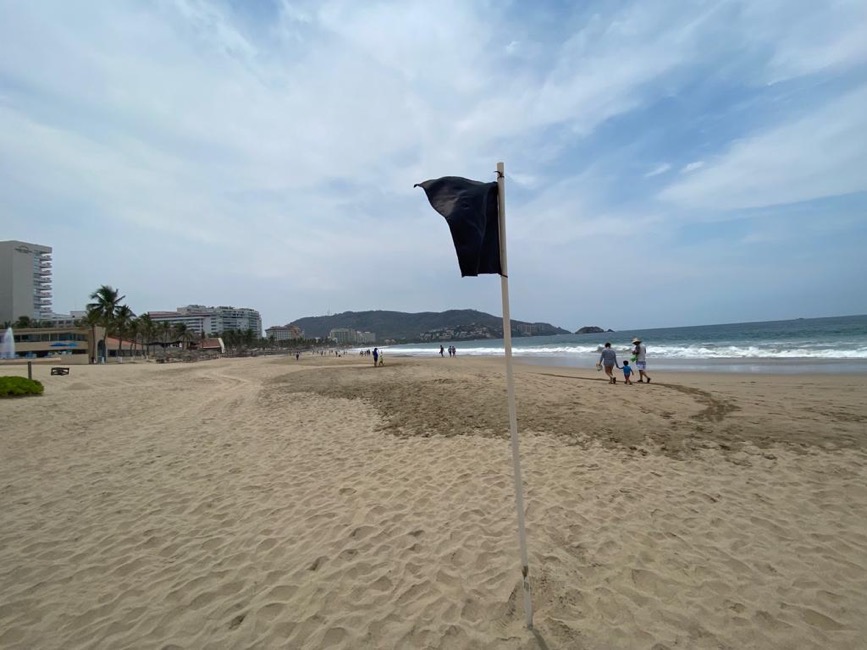 atento-proteccion-civil-mar-de-fondo-ixtapa-zihuatanejo.jpg