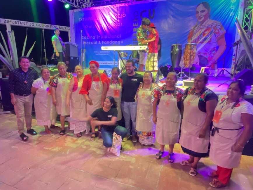 cocineras-tradicionales-de-guerrero_ixtapa-zihuatanejo.jpg