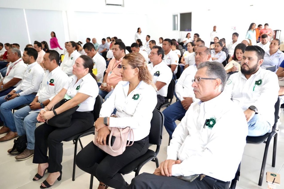 conversatorio-transparencia_zihuatanejo_auditorio-.jpg conversatorio-transparencia_zihuatanejo_auditorio-.jpg