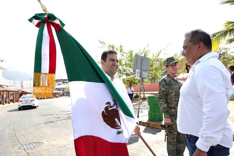 desfile-dia-trabajo-zihuatanejo-2023.jpg