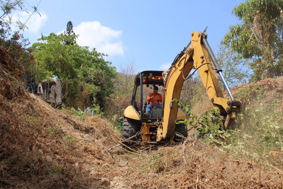 limpieza-canales-lluvias_zihuatanejo_sp.jpg