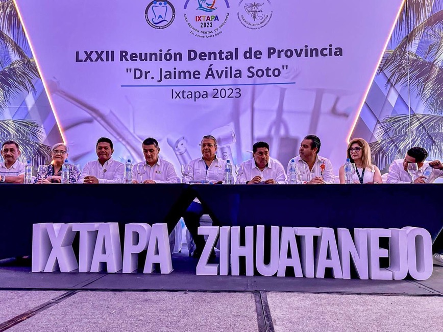 odontologos-congregados-ixtapa-zihuatanejo.jpg