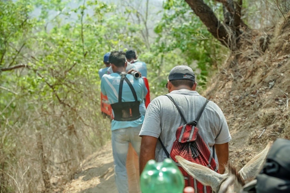 problema-comunidad_ Guayabal_zihuatanejo_agua.jpg