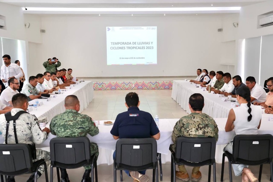 sesion-permanente_ciclones_lluvias_zihuatanejo_2023.jpg