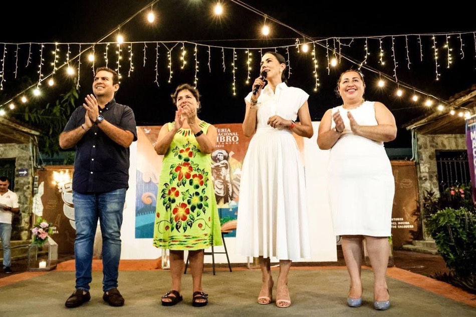 clausura_feria_Del_libro_zihuatanejo-2023-.jpg