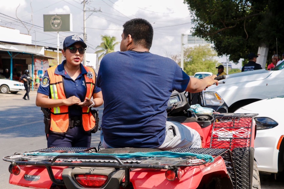 cocientizar-habitantes-petatlan-transito_.jpg