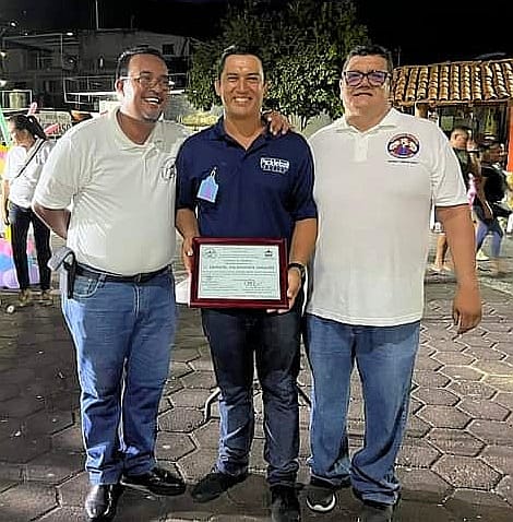 deportistas-agua-de-correa_zihuatanejo-reconocimiento.jpg