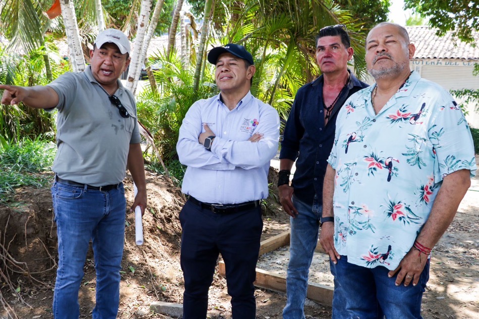el-tocumbo-verifica-obra-explanada-municipal-petatlan-avances.jpg el-tocumbo-verifica-obra-explanada-municipal-petatlan-avances.jpg